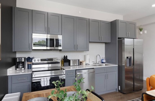 Cleveland Apartment | 1Bed/1Bath W/Fast Wifi +Gym - DT