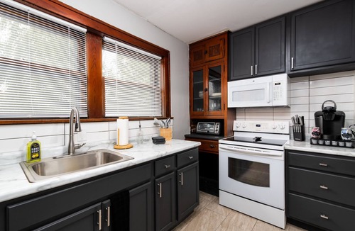 St. Louis Apartment | 1bed/1bath with laundry in Princeton Heights