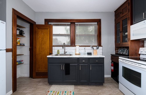 St. Louis Apartment | 1bed/1bath with laundry in Princeton Heights