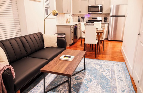 Corn Hill House | 1BED+EquippedKitchen+HighFalls+TV+DT Wi-fi