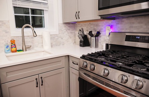 Corn Hill House | 1BED+EquippedKitchen+HighFalls+TV+DT Wi-fi