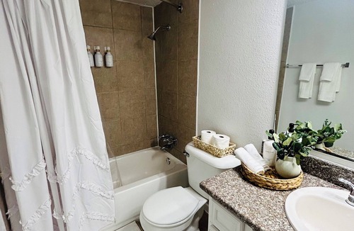 Edgebrook Apartment | 1bedroom apartment comfortable and quiet 😊