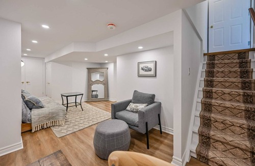 Burlington Apartment | 1Bedroom Lower Level unit |Ensuite laundry|Private