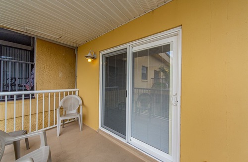 Madeira Beach Condo | 1br 1b - 3rd Floor - King - Surf Song #335