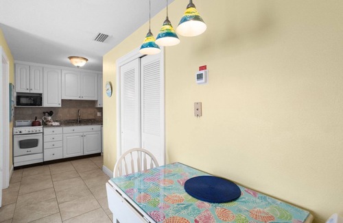 Madeira Beach Condo | 1br 1b Beach View - King - Surf Song #333