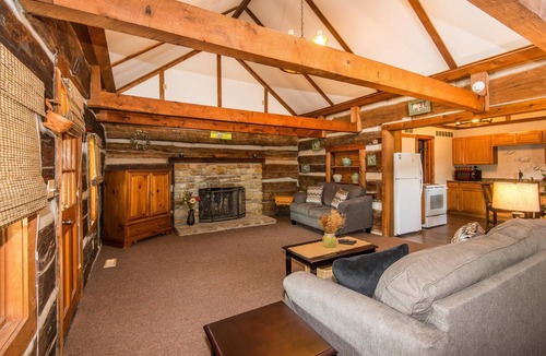 Morgantown Cabin | 1BR, 1BA Log Cabin