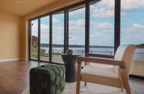 Issaquah House | 1BR 2BA Lower Unit with Lake Access - Prime Spot