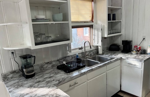 Albany House | 1br Albany Tiny House with WiFi, AC