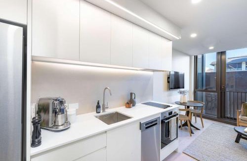 Te Aro Apartment | 1BR Alpha APT - Central Stay Top Amenities