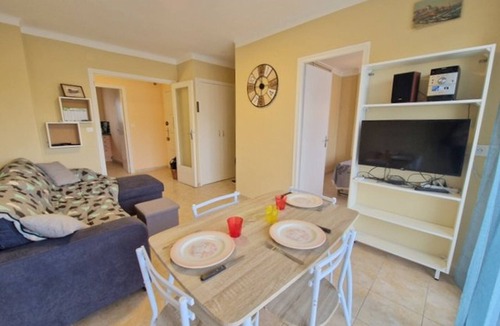 Mediterranee Apartment | 1BR Apartment in Canet Center, Parking, Air Conditioning
