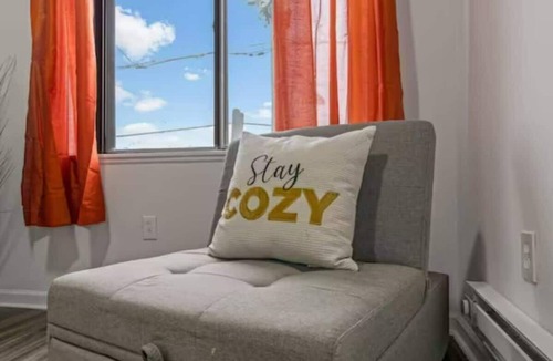 West Philadelphia Apartment | 1BR Apartment Close to Downtown