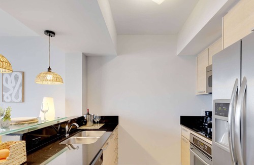 Sunny Isles Beach Apartment | 1BR Apartment with beautiful view