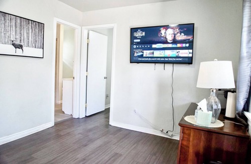 Central Oklahoma City Apartment | 1BR Apt | 5 mins Devon Park & Science Museum | Kitchen, Wi-Fi, Free Parking #TB