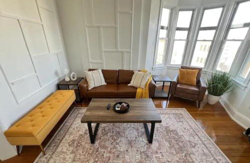 Seward Place Apartment | 1BR Apt 5mins to Proctors