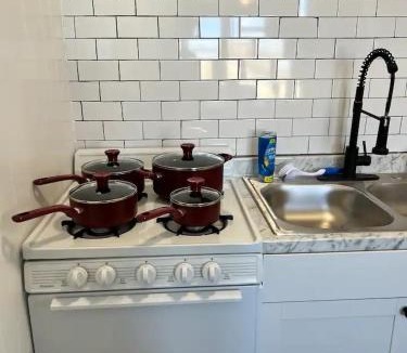 Seward Place Apartment | 1BR Apt 5mins to Proctors