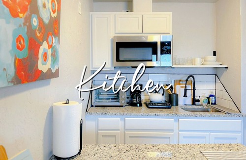 Central Oklahoma City Apartment | 1BR Apt 8 min to Integris Baptist | Kitchen, Self Check-In #20B