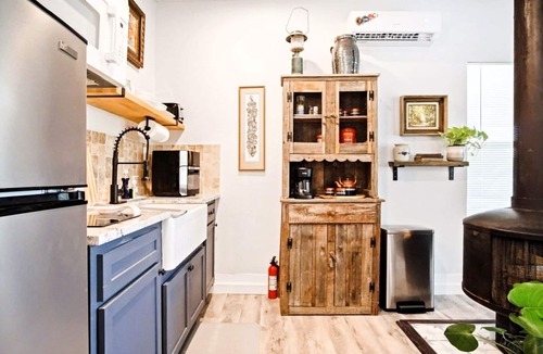 Central Oklahoma City Apartment | 1BR Apt | 8min St. Anthony Hospital | Kitchen, Wi-Fi, Free Parking #03B
