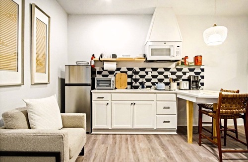 Central Oklahoma City Apartment | 1BR Apt | 8min St. Anthony Hospital | Kitchen, Wi-Fi, Free Parking #03A