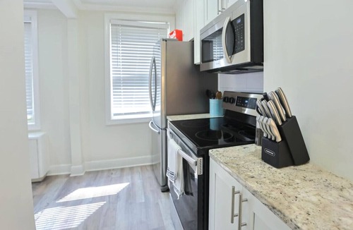 Downtown Atlanta Condo | 1BR Apt,Centrally located, City View