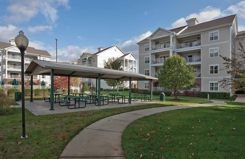 Pennington Bend Condo | 1br Beautiful Scenery & Grand ole Opry!