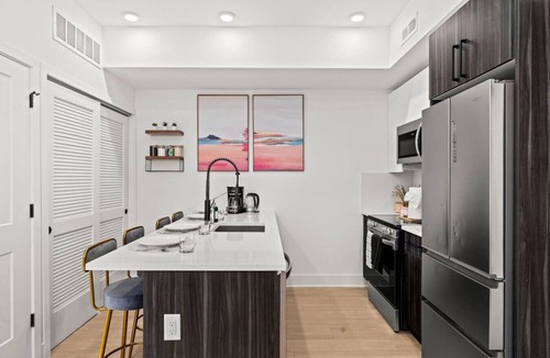 Mantua Apartment | 1BR by Drexel, Zoo, Museums, CHOP, UPenn, Rocky