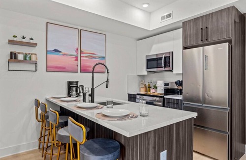 Mantua Apartment | 1BR by UPenn, Museums, Zoo, CHOP, Drexel, Rocky