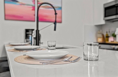 Mantua Apartment | 1BR by UPenn, Museums, Zoo, CHOP, Drexel, Rocky