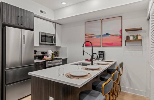 Mantua Condo | 1BR by UPenn, Museums, Zoo, CHOP, Drexel, Rocky