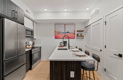 Mantua Condo | 1BR by UPenn, Museums, Zoo, CHOP, Drexel, Rocky
