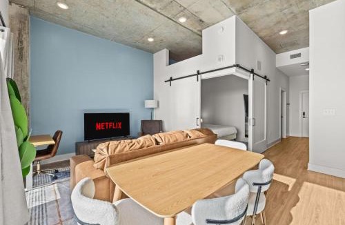 Channel District Apartment | 1BR Channelside Free Amenities Prime Location