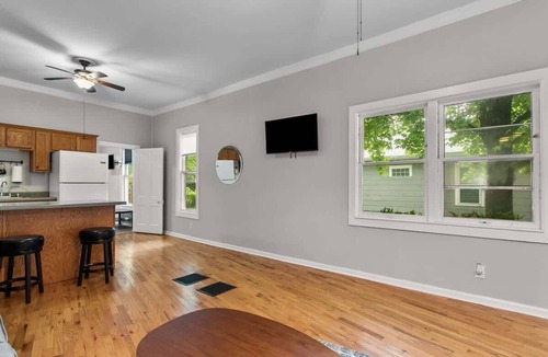 Kansas City House | 1BR Charmer Near Westport&Plaza+Pets+FIFA 2026