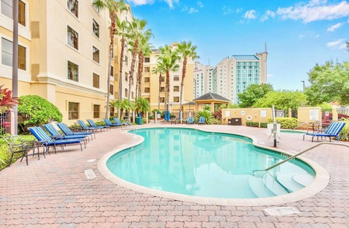 Florida Central Atlantic Coast Apartment | 1BR Condo Near Universal Studios w Pool & Hot Tub