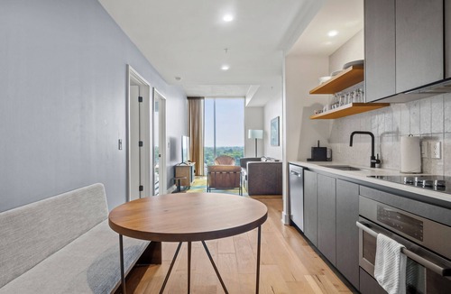 Rainey Street Historic District Apartment | 1BR Condo on Rainey St with Pool & Views