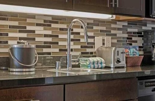 Lower Nob Hill Condo | 1br Deluxe City Retreat | Golden Gate Adventures
