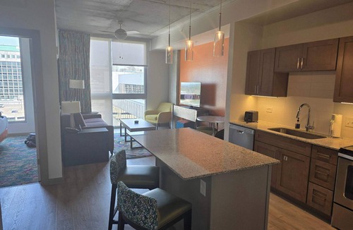 Civic District Condo | 1br Deluxe Unit Rooftop Pool Austin Skyline Views!