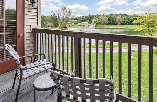 Lake Delton Condo | 1br Deluxe Unit in Tranquil Wilderness Setting