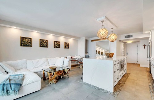 South Beach Condo | 1BR+Den Private Residence at Roney Palace - 1533