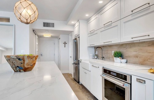 South Beach Condo | 1BR+Den Private Residence at Roney Palace - 1533