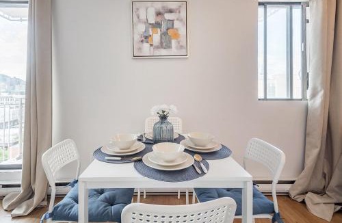 Quartier des Spectacles Apartment | 1BR Downtown MTL - Walk to Old Port