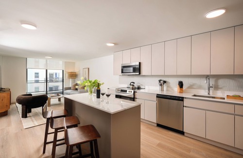 Midtown Apartment | 1BR Executive Suite w/Balcony | Rooftop Pool