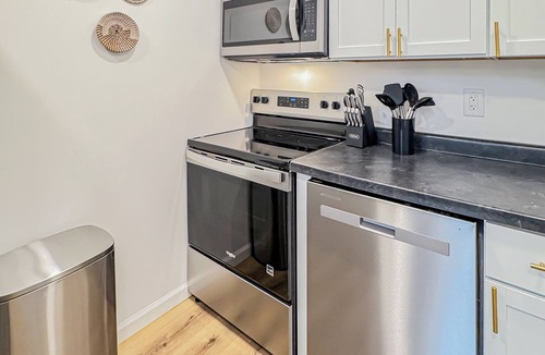 Evansville House | 1BR Hideaway w/Firepit, String Lights & Relaxing Outdoor Space