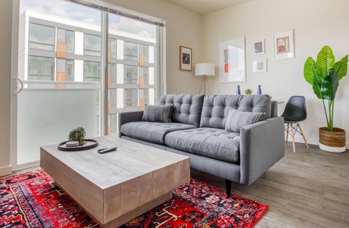 Downtown Apartment | 1BR in Redmond with On-Site Amenities