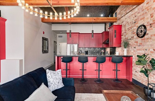 Collingwood Condo | 1BR King Suite Overlooking Downtown Collingwood