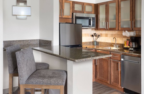 Harrisburg Apartment | 1BR King Suite w/Full Kitchen | Pool & Breakfast