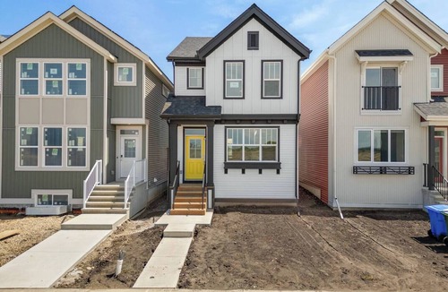 Southeast Calgary House | 1BR Lower Level Suite with Secure Entry & Laundry