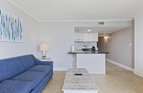 Myrtle Beach Condo | 1BR Meridian Plaza Condo | Ocean View 🏊 Pool 🏊