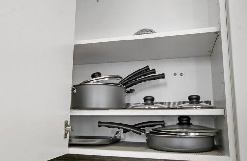 East Hyde Park Apartment | 1BR Modern Apartment in Chicago - Del Prado 811