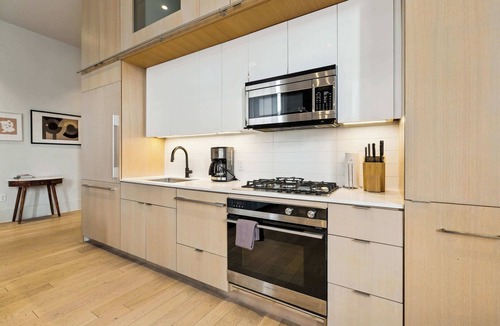 Tulane - Gravier Apartment | 1BR Near Downtown New Orleans | Gated Parking