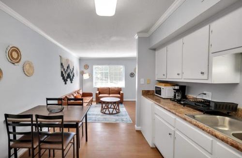 Durham Apartment | 1BR Near Duke Hospital Downtown and DPAC
