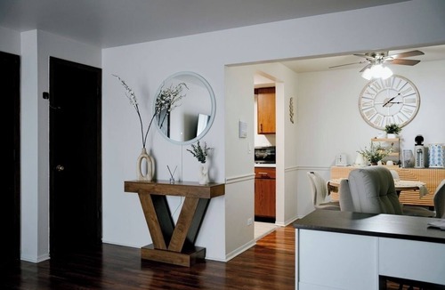 O'Hare Apartment | 1BR Near O'Hare Balcony Workspace